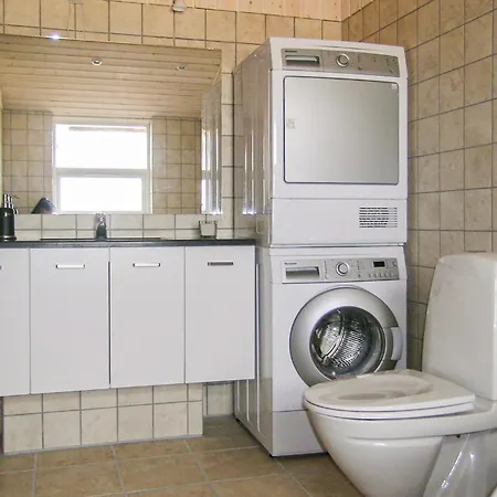 Holiday home Cozy Home In Humble With Sauna *