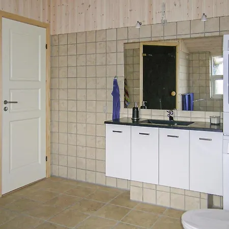 Cozy Home In Humble With Sauna Holiday home