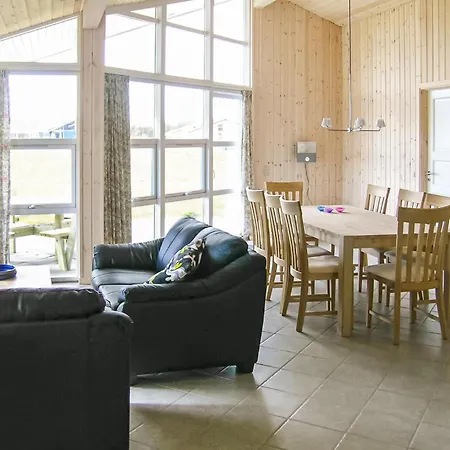 Cozy Home In Humble With Sauna